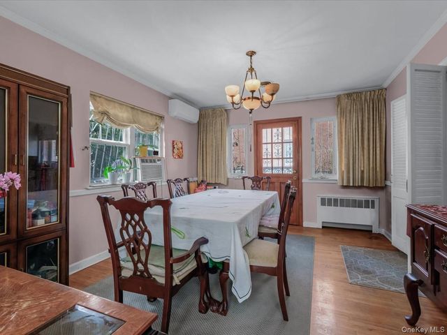 82-04 141st Street, Briarwood, NY 11435