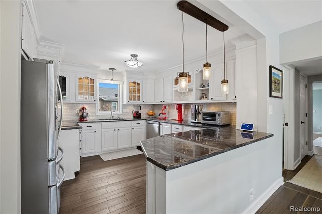 2299 Kingston Street, White Lake, MI 48386
