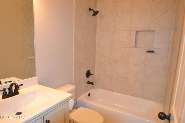 4689 E Dublin, Olive Branch, MS 38654