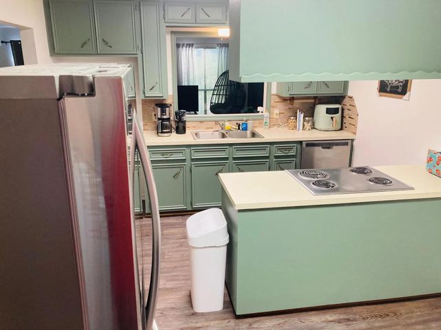 2707 Terrace Circle, West Orange, TX 77630