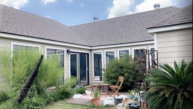 2707 Terrace Circle, West Orange, TX 77630