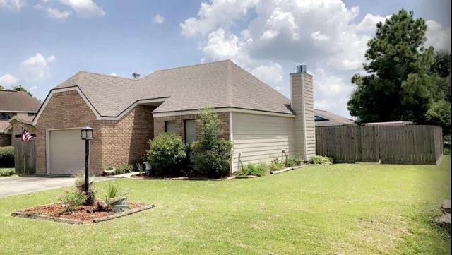 2707 Terrace Circle, West Orange, TX 77630