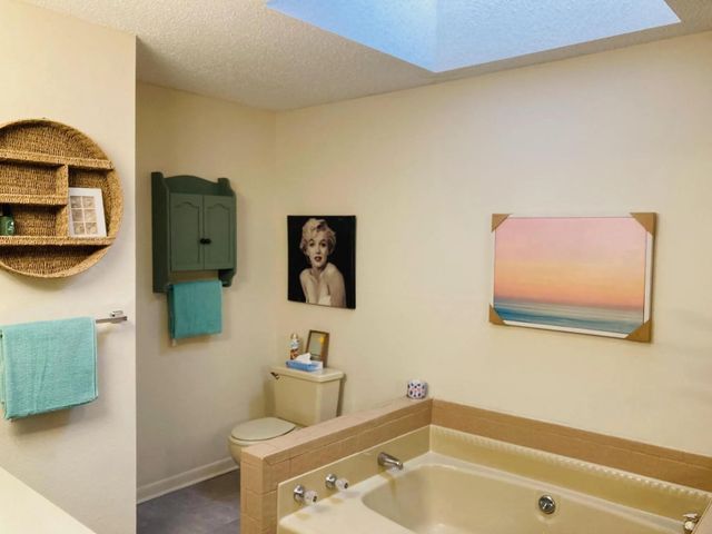 2707 Terrace Circle, West Orange, TX 77630