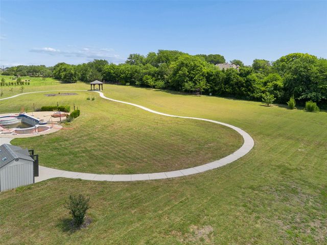 2400 Whispering Acres Lane, Lucas, TX 75002