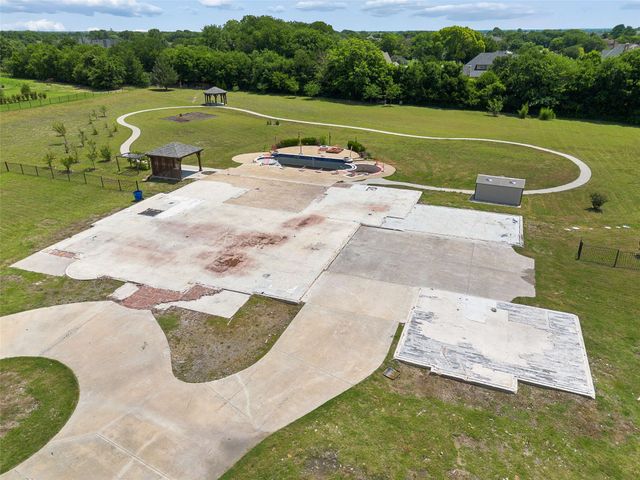 2400 Whispering Acres Lane, Lucas, TX 75002