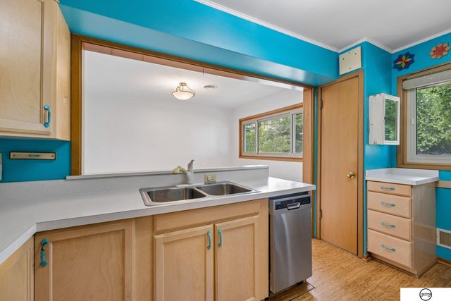 1801 Kings Highway, Lincoln, NE 68502