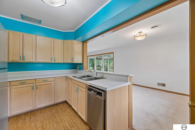 1801 Kings Highway, Lincoln, NE 68502