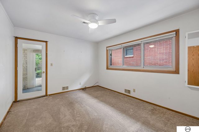 1801 Kings Highway, Lincoln, NE 68502
