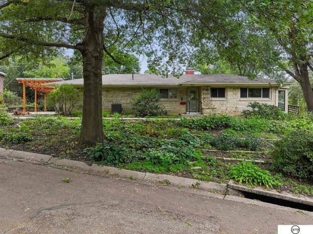 1801 Kings Highway, Lincoln, NE 68502