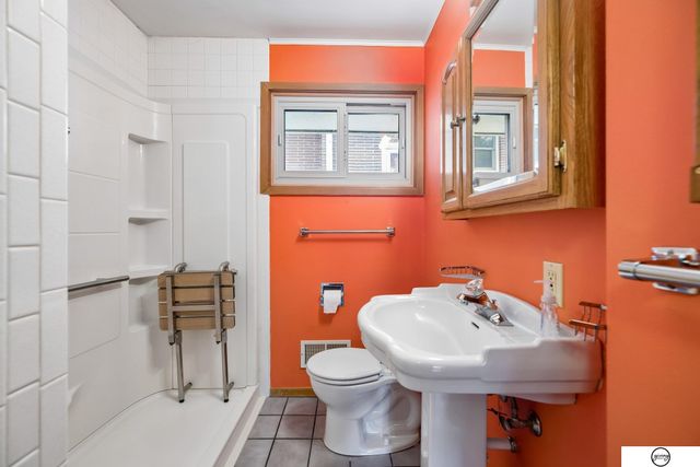 1801 Kings Highway, Lincoln, NE 68502