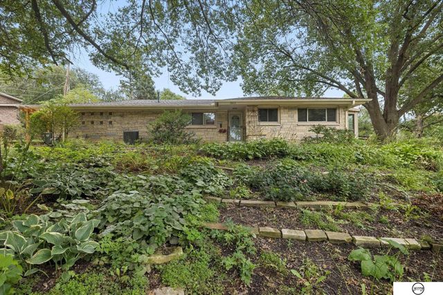 1801 Kings Highway, Lincoln, NE 68502