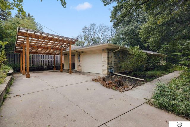 1801 Kings Highway, Lincoln, NE 68502