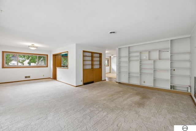 1801 Kings Highway, Lincoln, NE 68502