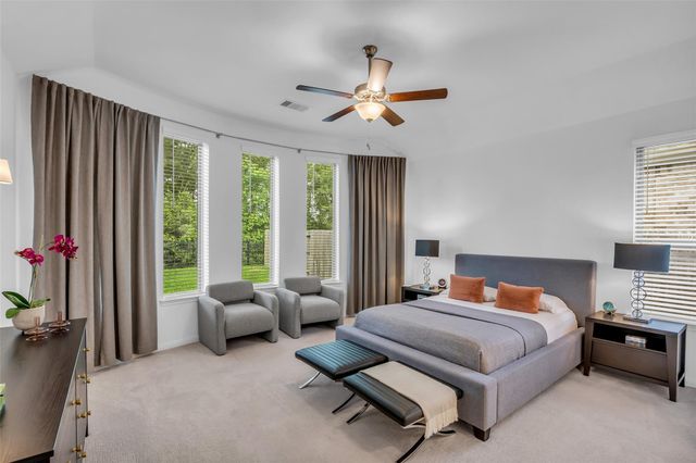 2915 Oakcrest Meadow Court, Conroe, TX 77386