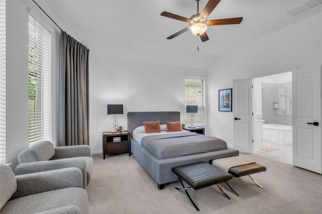 2915 Oakcrest Meadow Court, Conroe, TX 77386