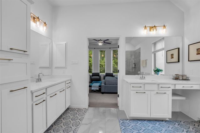 2915 Oakcrest Meadow Court, Conroe, TX 77386