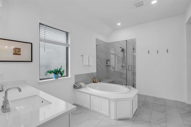 2915 Oakcrest Meadow Court, Conroe, TX 77386