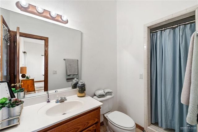 8413 N Main Street, Mcallen, TX 78504