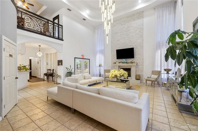 8413 N Main Street, Mcallen, TX 78504