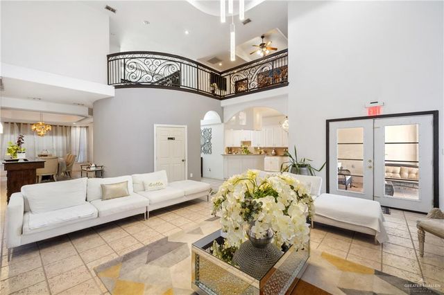 8413 N Main Street, Mcallen, TX 78504