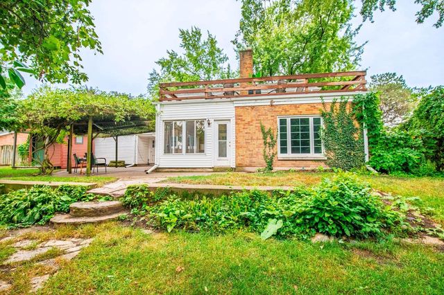 416 ARROWHEAD DRIVE, Green Bay, WI 54301
