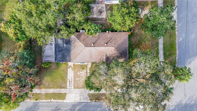 1204 GUNSTON STREET, Leesburg, FL 34748