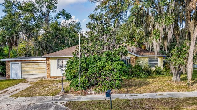 1204 GUNSTON STREET, Leesburg, FL 34748
