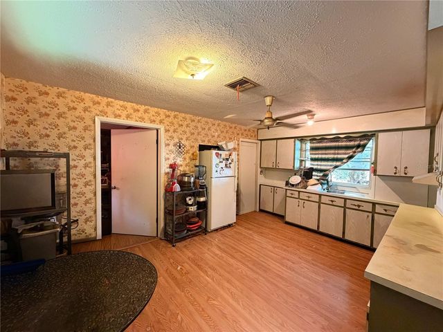 1204 GUNSTON STREET, Leesburg, FL 34748