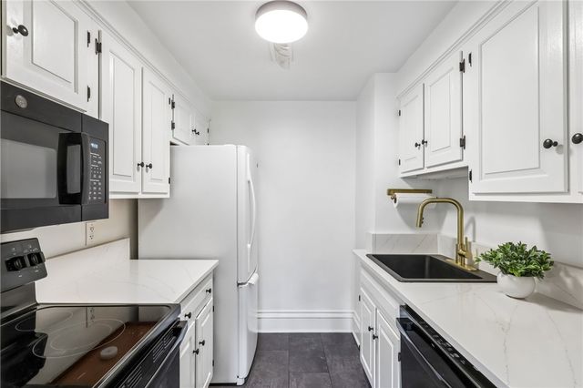 5321 5th AVENUE 5, Shadyside, PA 15232