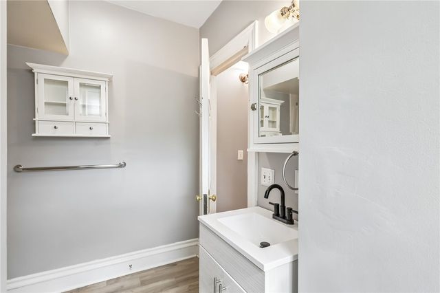 5321 5th AVENUE 5, Shadyside, PA 15232