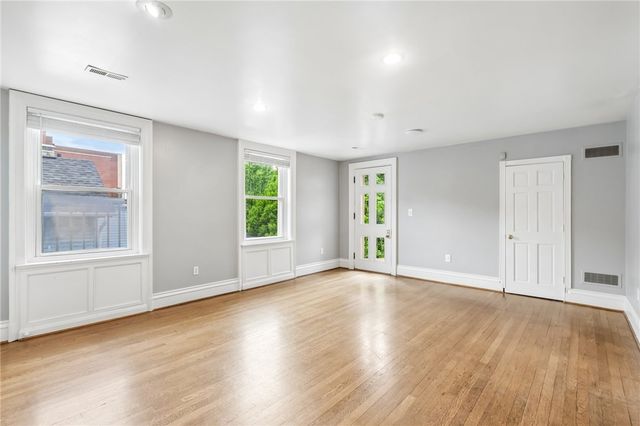 5321 5th AVENUE 5, Shadyside, PA 15232