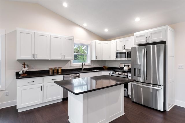 12165 Pine Meadows Drive, Wayland, MI 49348