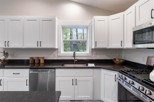 12165 Pine Meadows Drive, Wayland, MI 49348