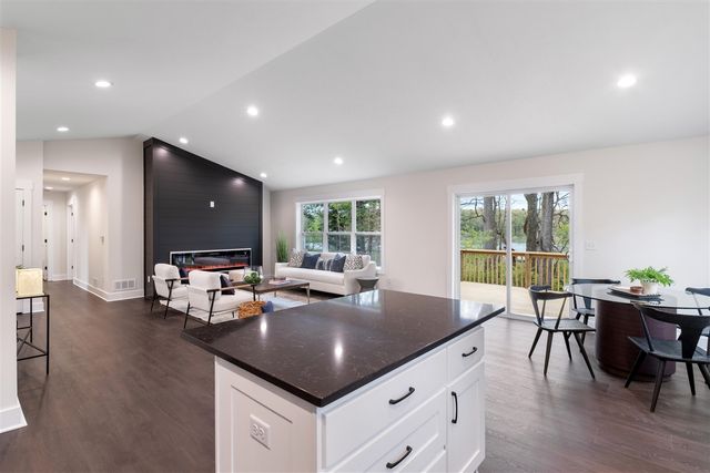 12165 Pine Meadows Drive, Wayland, MI 49348
