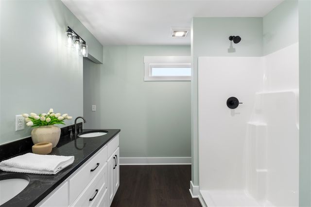 12165 Pine Meadows Drive, Wayland, MI 49348