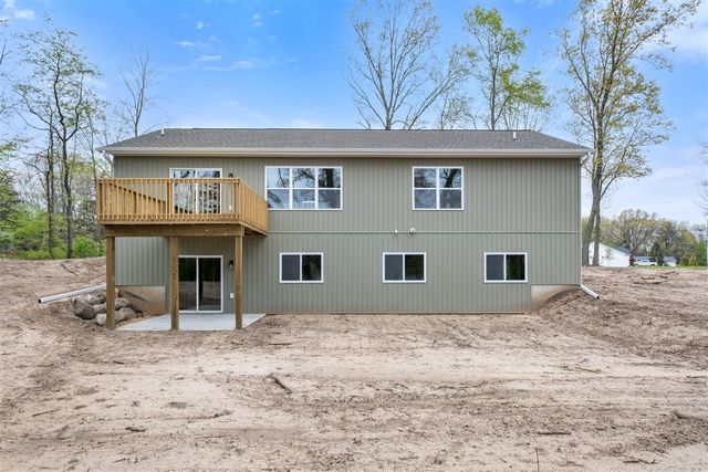 12165 Pine Meadows Drive, Wayland, MI 49348