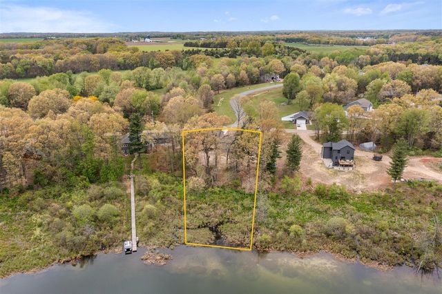 12165 Pine Meadows Drive, Wayland, MI 49348