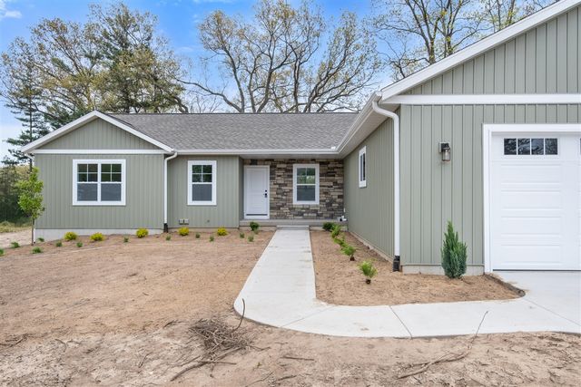 12165 Pine Meadows Drive, Wayland, MI 49348
