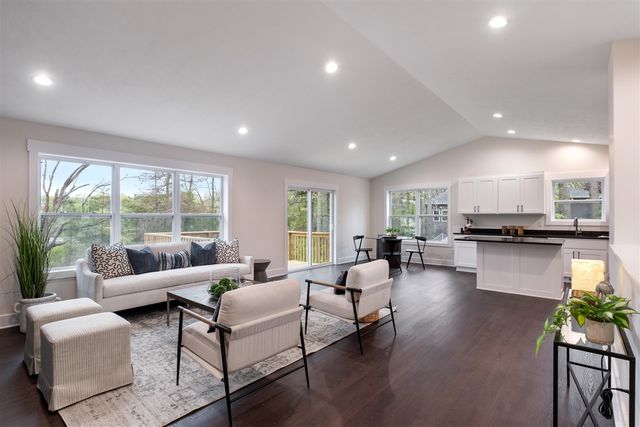 12165 Pine Meadows Drive, Wayland, MI 49348