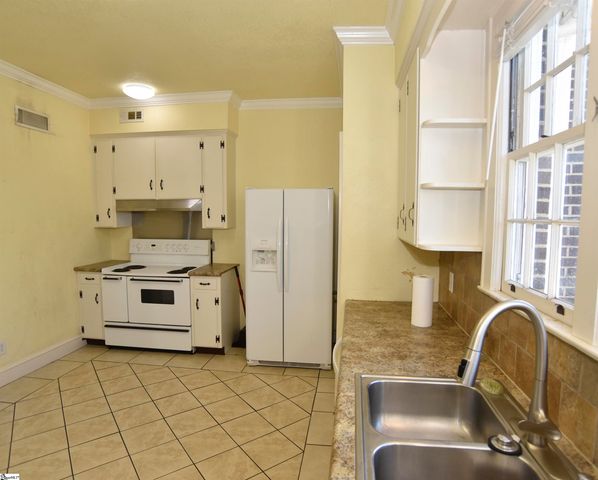 308 W Poinsett Street, Greer, SC 29650