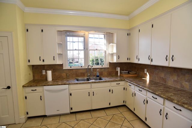 308 W Poinsett Street, Greer, SC 29650