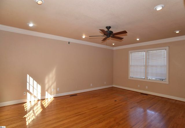 308 W Poinsett Street, Greer, SC 29650