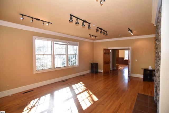 308 W Poinsett Street, Greer, SC 29650