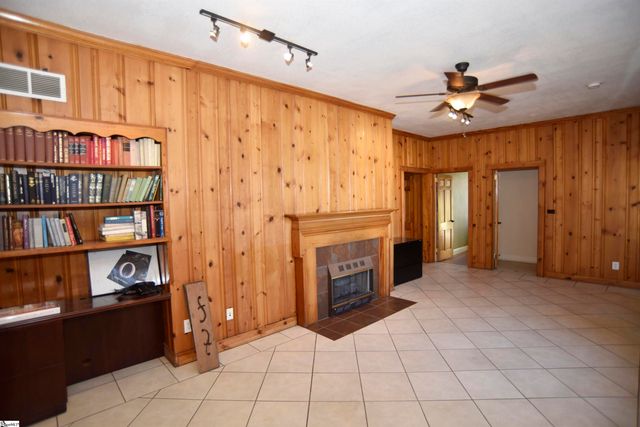 308 W Poinsett Street, Greer, SC 29650