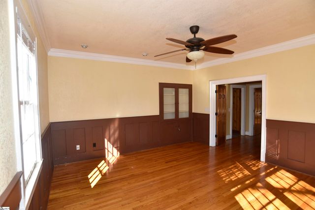 308 W Poinsett Street, Greer, SC 29650