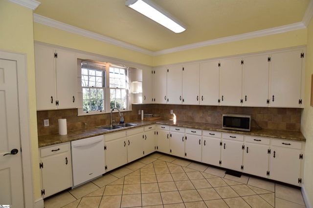 308 W Poinsett Street, Greer, SC 29650