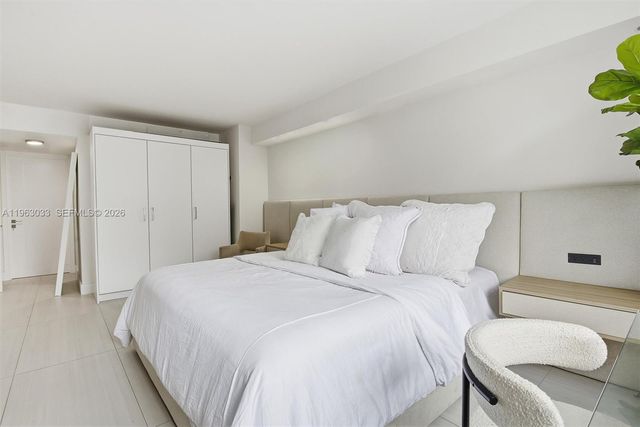 540 Brickell Key Dr 823, Miami, FL 33131