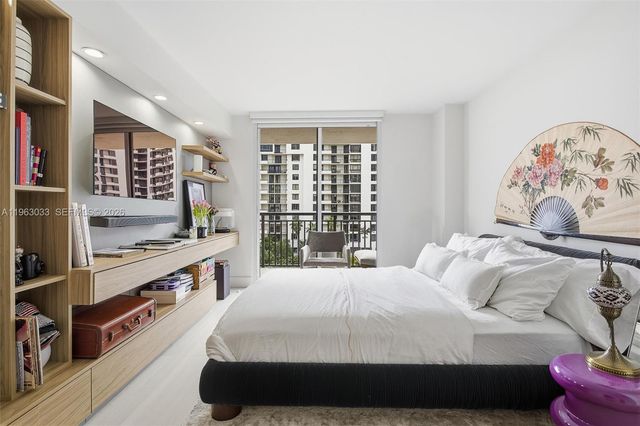 540 Brickell Key Dr 823, Miami, FL 33131