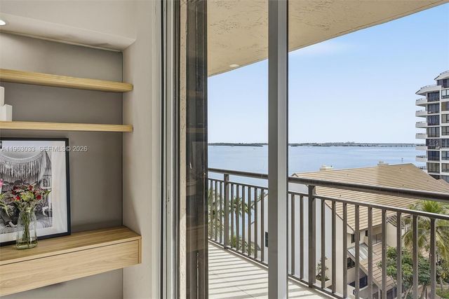 540 Brickell Key Dr 823, Miami, FL 33131