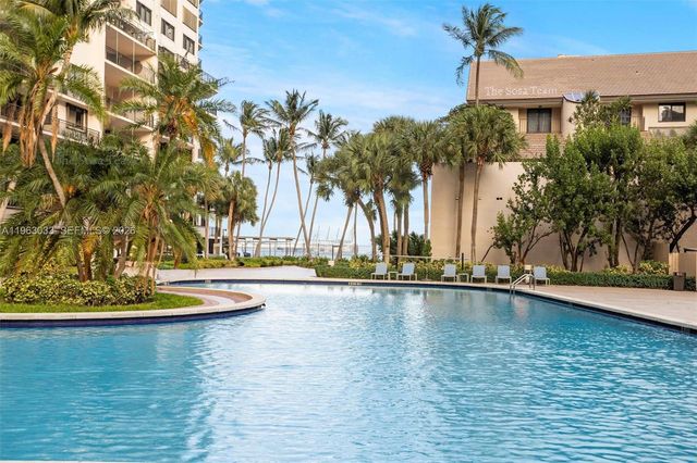 540 Brickell Key Dr 823, Miami, FL 33131